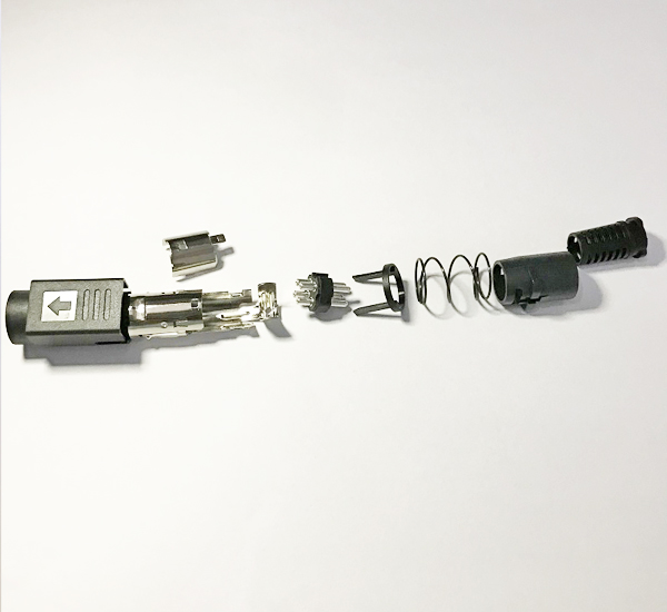 探討什么是迷你DIN連接器？